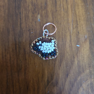 Open image in slideshow, Beaded stitch marker - Sheep
